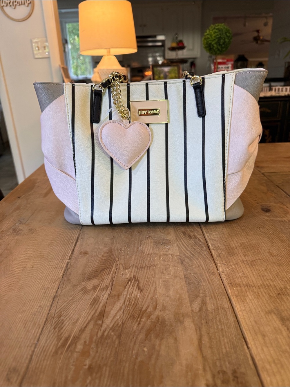 Striped White and Pink Shoulder Tote with Heart Charm - Picture 4 of 14